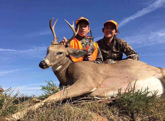 hunting-family-01